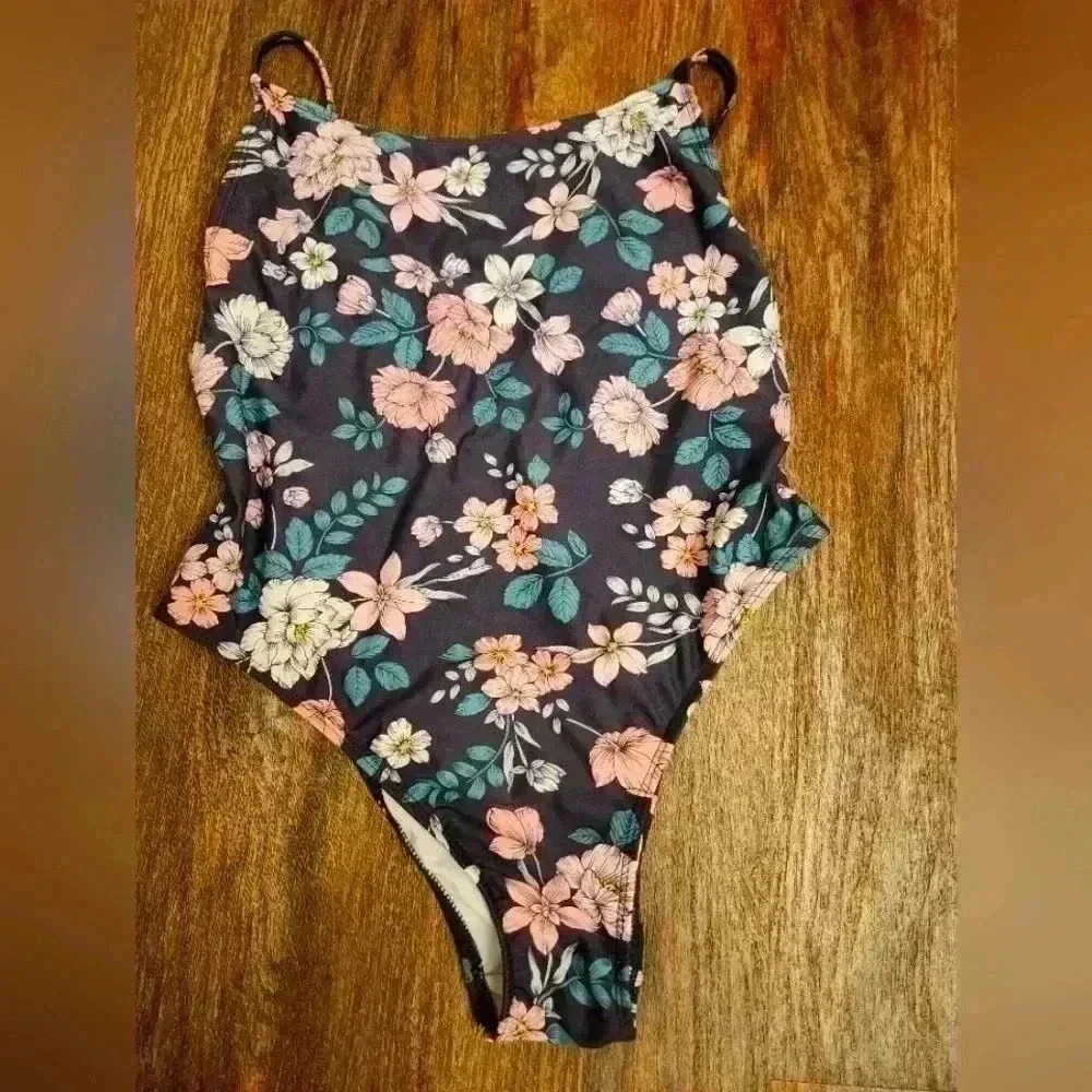 Ladies swimsuit size small xhilaration floral strappy